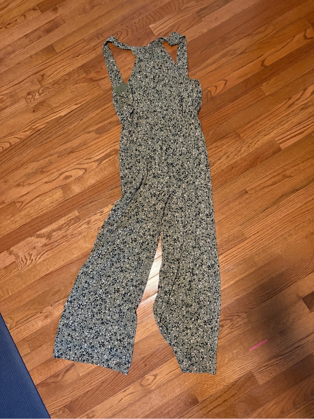Sadie & Sage Sage Green Floral Wide-Leg Jumpsuit